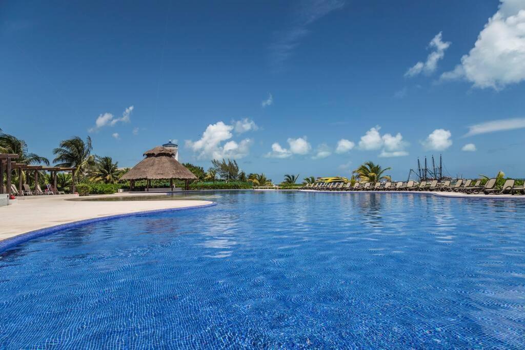 Reef Beachfront 3Bdr Apartment By Casa Paraiso แคนคูน ภายนอก รูปภาพ