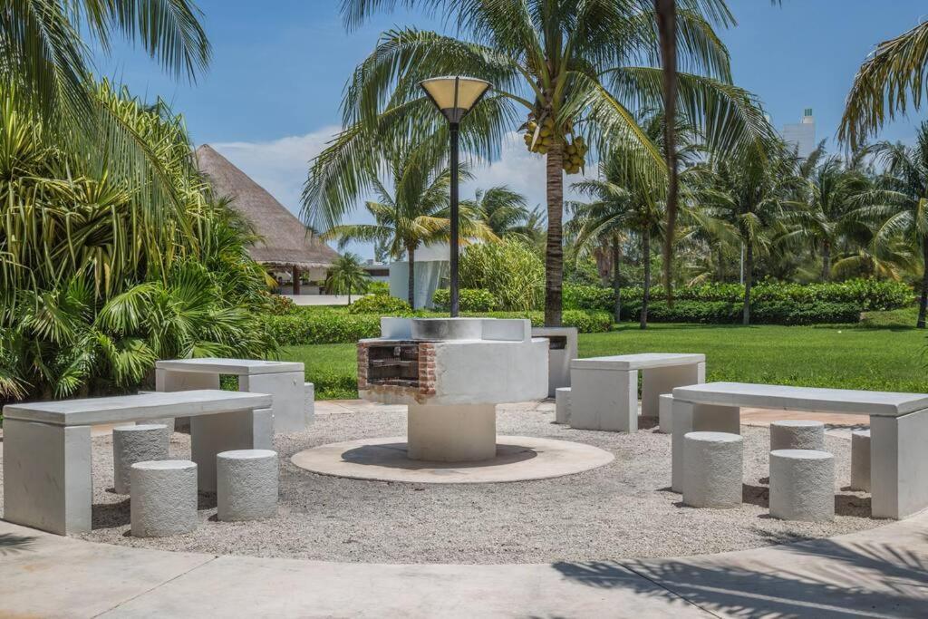 Reef Beachfront 3Bdr Apartment By Casa Paraiso แคนคูน ภายนอก รูปภาพ